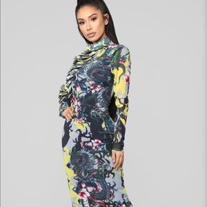 Fashion Nova Dragon Detail Dress Blk/Yellow